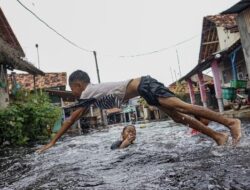 Sumatera, NTB, Kalimantan, Jawa Dilanda Banjir Dahsyat